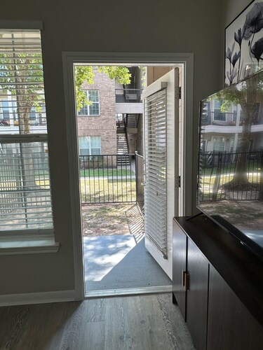 Serene 1BR Magnolia Retreat Relax & Explore