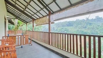 奢華雙床房, 露台, 河景 | 私人廚房