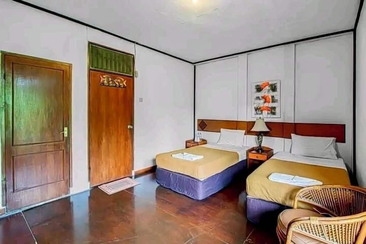 Standard Room | Desk, laptop workspace, free WiFi