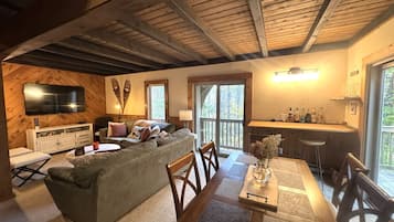 Televisie en een open haard