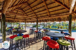 Outdoor dining - Spacious 9BR Storey Lake Resort Home w/ Private Pool, Spa & Free Club Access (Kissimmee)