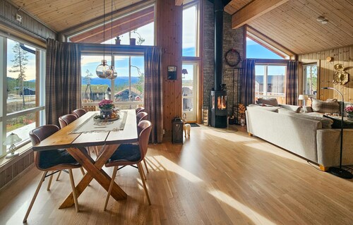 Preciosa casa de 3 dormitorios en Flå