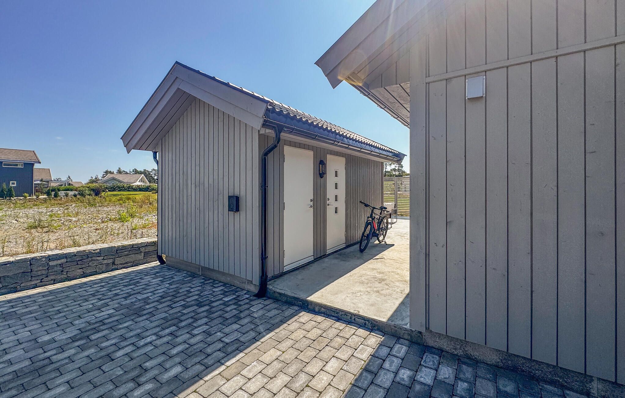 المنشأة من الخارج