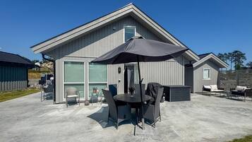 تناول الطعام بالخارج