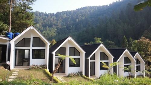 Ulya Kabin Tawangmangu