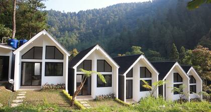 Ulya Kabin Tawangmangu