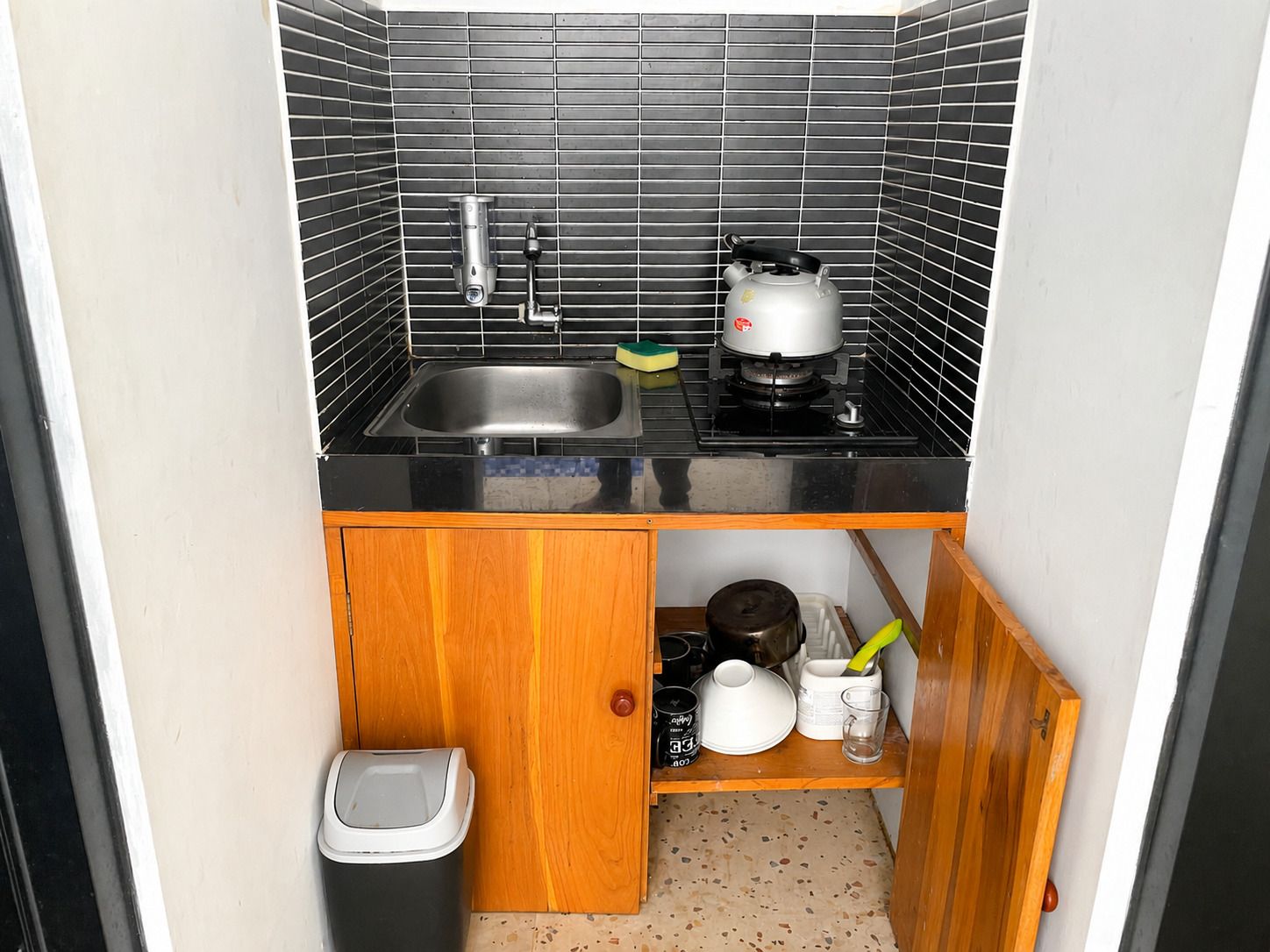 Kabin Deluks, 1 Tempat Tidur Queen, kolam renang pribadi | Dapur pribadi