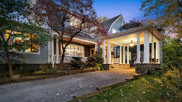House | 7 bedrooms