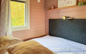 2 bedrooms, free WiFi