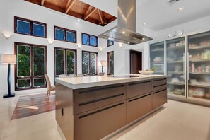 Interior - Elegant Naples Escape | Waterfront Luxury Meets Tropical Tranquility (Naples)