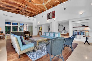 Interior - Elegant Naples Escape | Waterfront Luxury Meets Tropical Tranquility (Naples)
