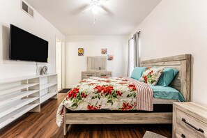 4 Schlafzimmer, Bügeleisen/Bügelbrett, WLAN, Bettwäsche