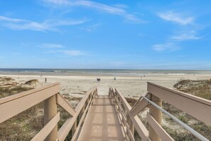 Solsenger og strandhåndklær