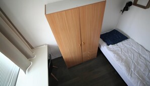 3 bedrooms, travel crib, free WiFi