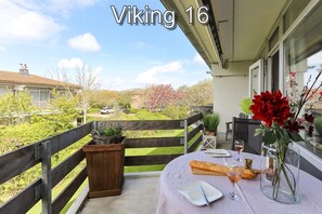 Outdoor dining - Comfort Vikingpark 16 (Westkapelle)