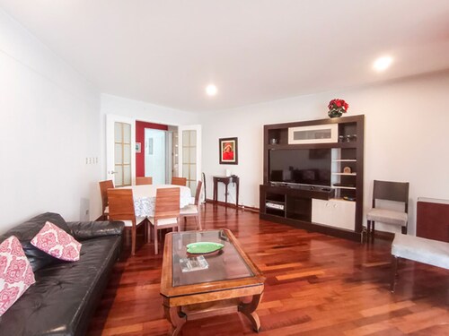 Panoramic Oceanview 4BR Apt - Malecon Cisneros, Miraflores