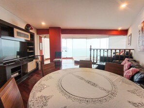 Interior - Panoramic Oceanview & Pool Malecon Cisneros, Miraflores, Lima, Peru (Miraflores)
