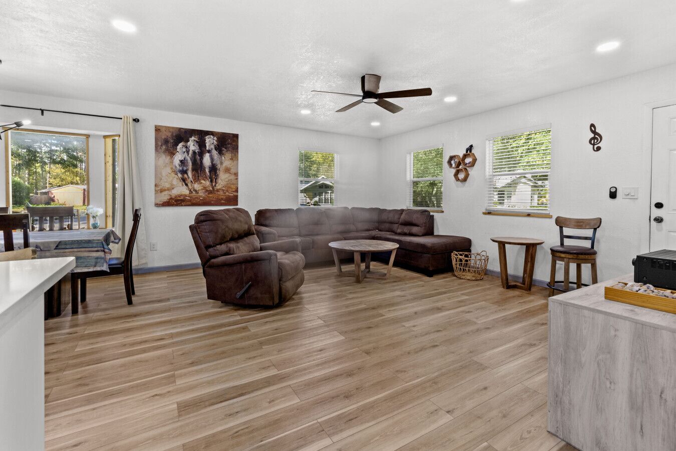 Peaceful Pet Friendly Home With Fenced Yard - Gainesville, FL