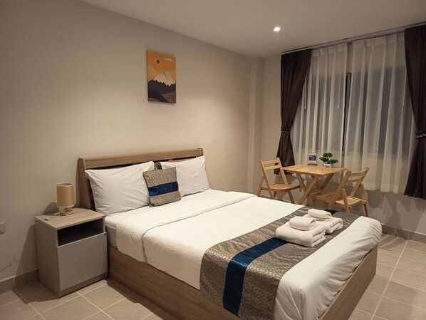 In-room safe, desk, laptop workspace, free WiFi