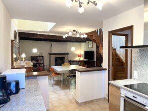 冷蔵庫、電子レンジ、オーブン、食器洗い機