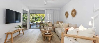 Drift North - 11 by Holiday Management Co.