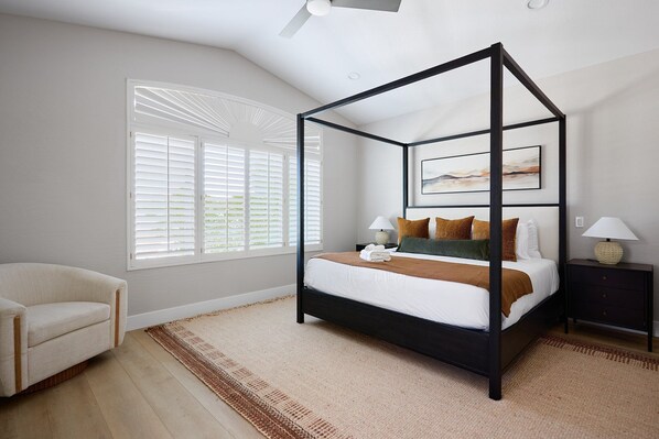 5 habitaciones, tabla de planchar con plancha y cuna de viaje 