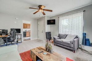 Basic-værelse | Opholdsområde | Computerskærme, printere