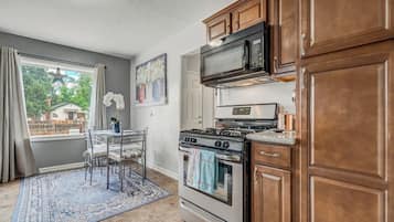 Basic Room | Private kitchen