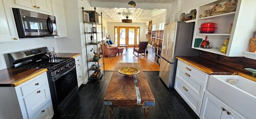 Brady Lake Retreat with Private Boat Ramp & Steam Shower