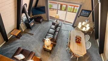 Télévision, cheminée