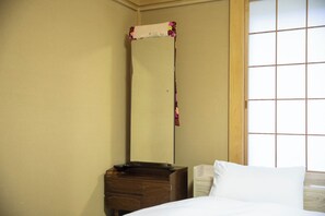 Deluxe Villa, Mountain View | Living area