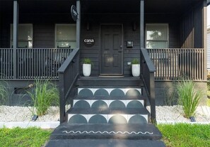 Exterior detail - 3BR Bungalow 5min to Downtown (Wilmington)