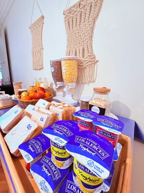 Café da manhã self-service grátis todos os dias