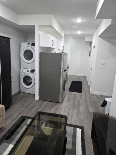 Cozy legal basement suite!