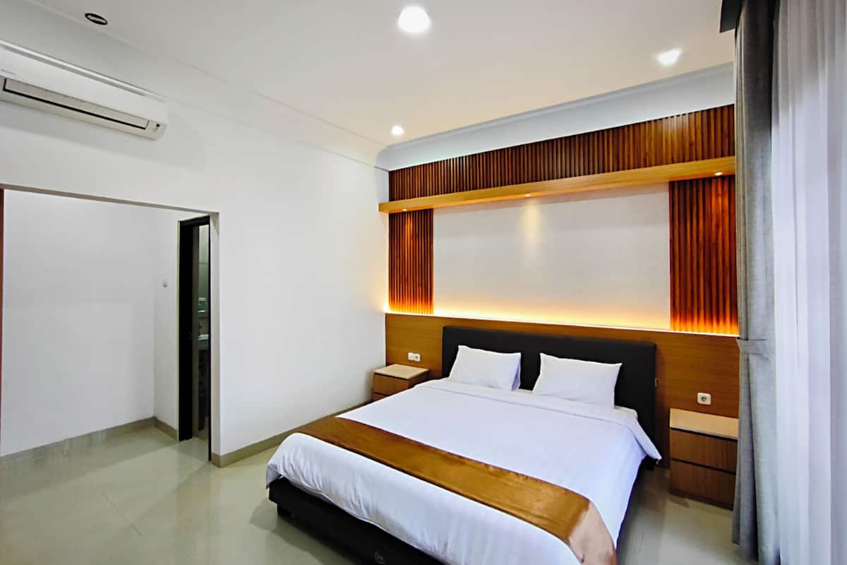 Blackout curtains, soundproofing