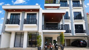 Ảnh chưa phân loại, 3 trong số 19 ảnh, nút