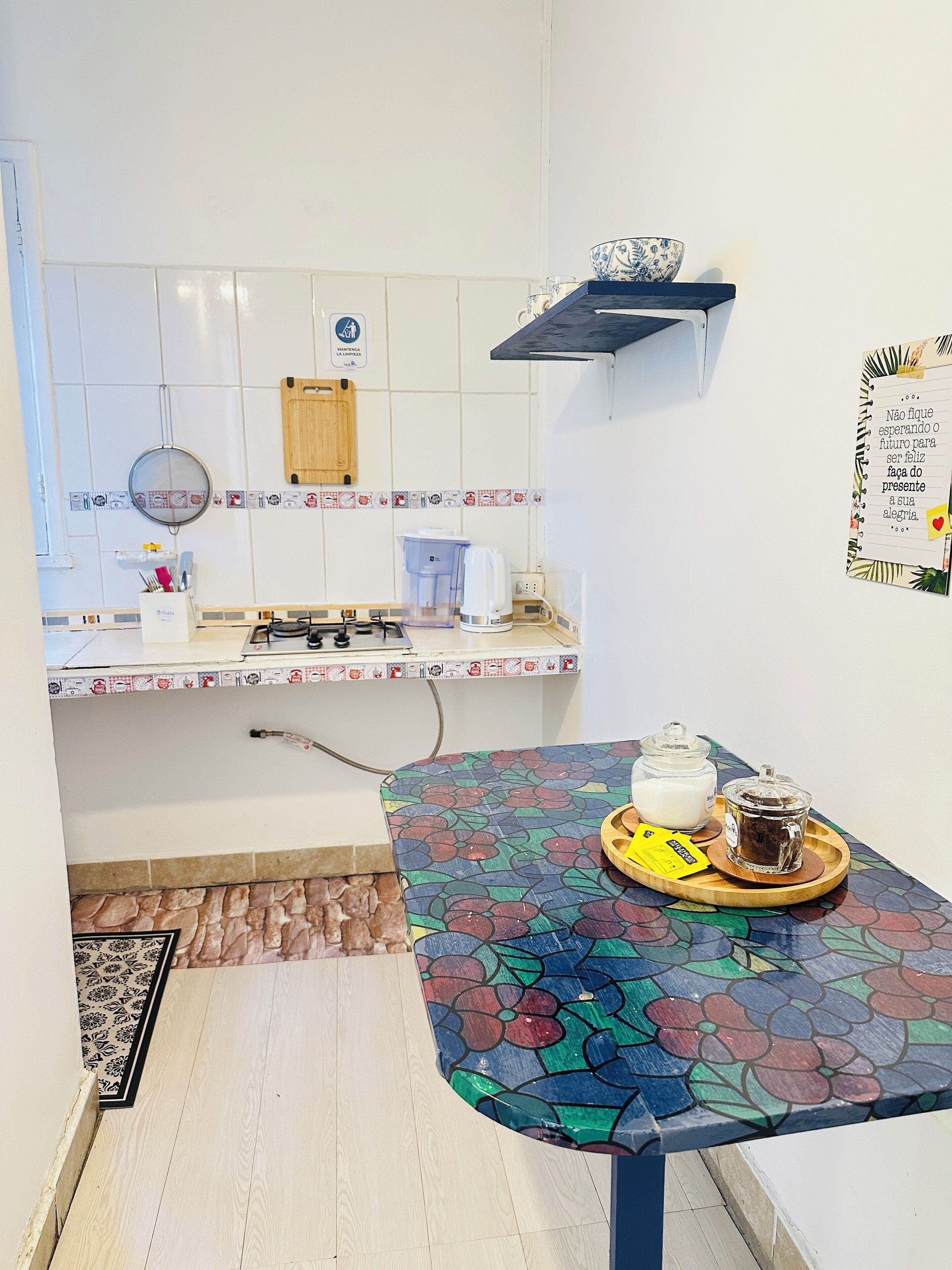 Classic Triple Room, Patio, Courtyard View | Private kitchenette | Microwave