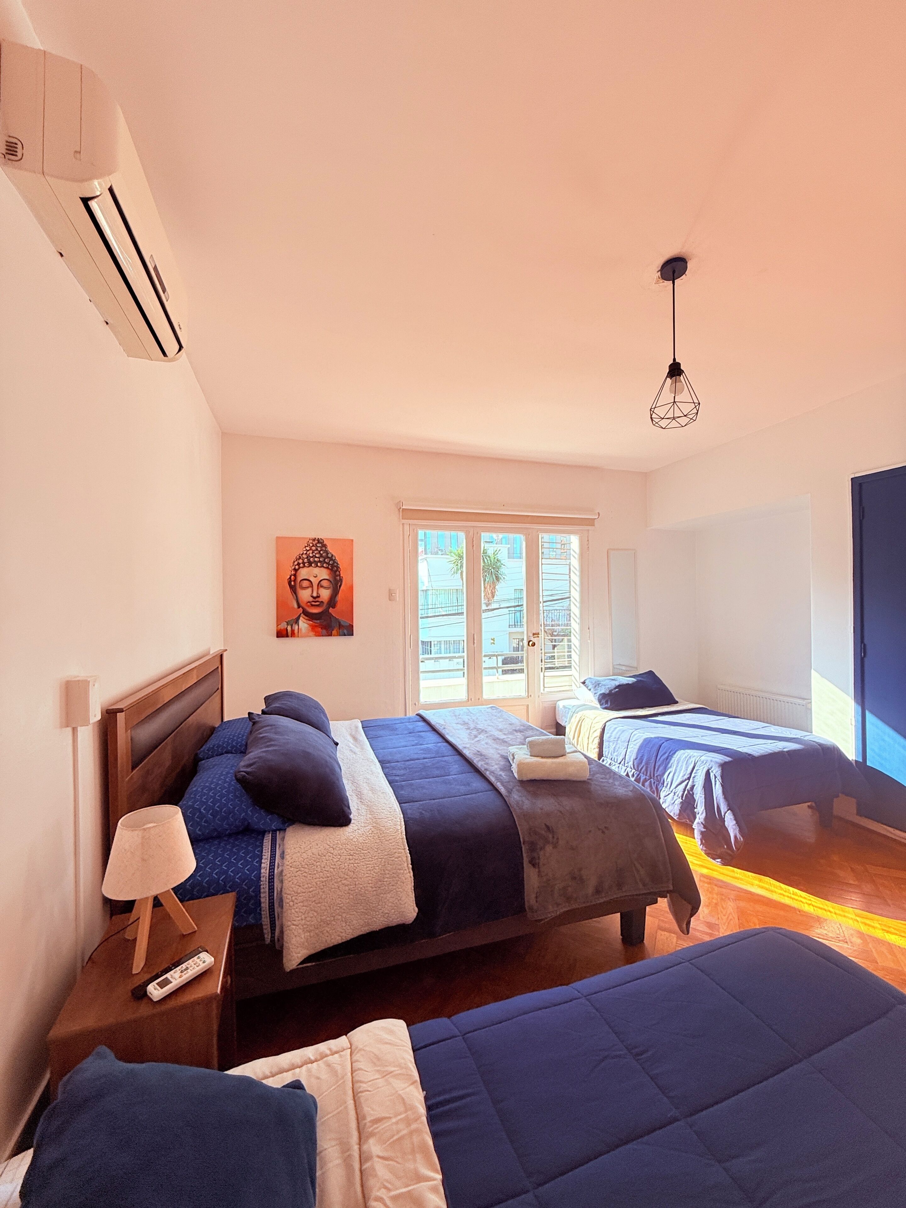 Tabla de planchar con plancha y wifi gratis 