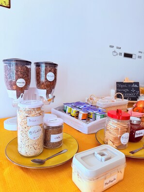 Free daily self-serve breakfast