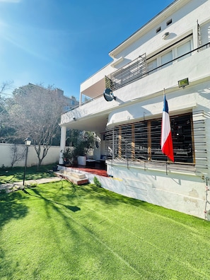 Façana frontal de l'allotjament