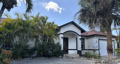 Amazing 4 bed 3 bath Marco Island home w/ Heated Pool