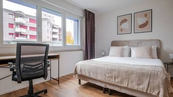 3 makuuhuonetta, silitysrauta/-lauta, Wi-Fi, vuodevaatteet