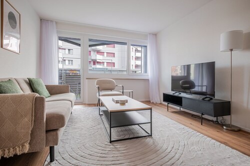 Blueground | Dietikon, balcony, nr Bahnhof