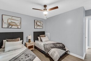 2 bedrooms, iron/ironing board, free WiFi, bed sheets