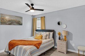 2 chambres, fer et planche à repasser, Wi-Fi gratuit, draps fournis