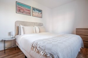 3 bedrooms, iron/ironing board, WiFi, bed sheets - Blueground | Dietikon, balcony, nr Lindenplatz (Zurich)