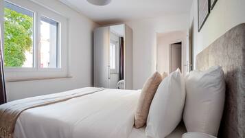 3 makuuhuonetta, silitysrauta/-lauta, Wi-Fi, vuodevaatteet