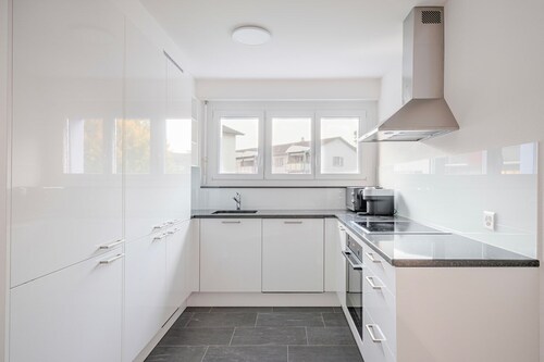 Blueground | Dietikon, balcony, nr Lindenplatz