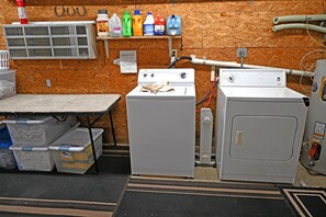 Interior - Hotel Oasis at Fall River Lake - Bungalow w/ Outdoor Kitchen (Fall River)