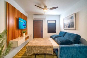 Iron/ironing board, WiFi